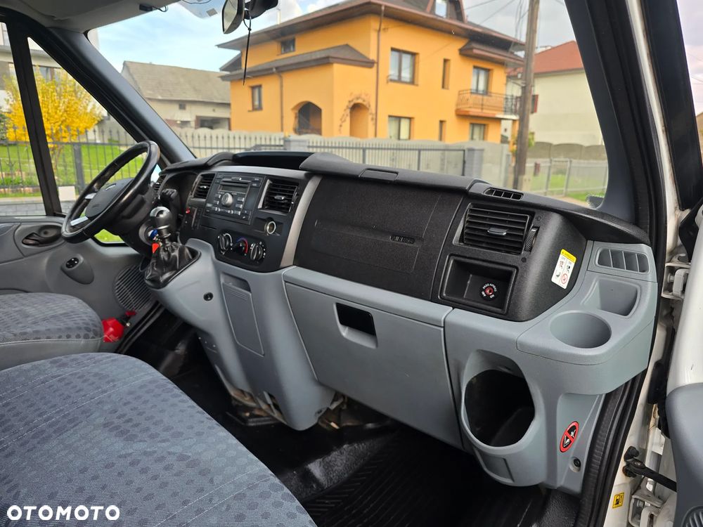 Ford Transit - 14