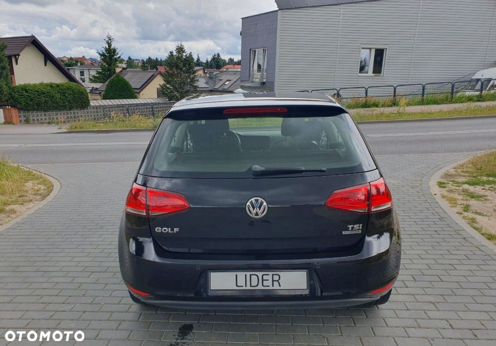 Volkswagen Golf - 5