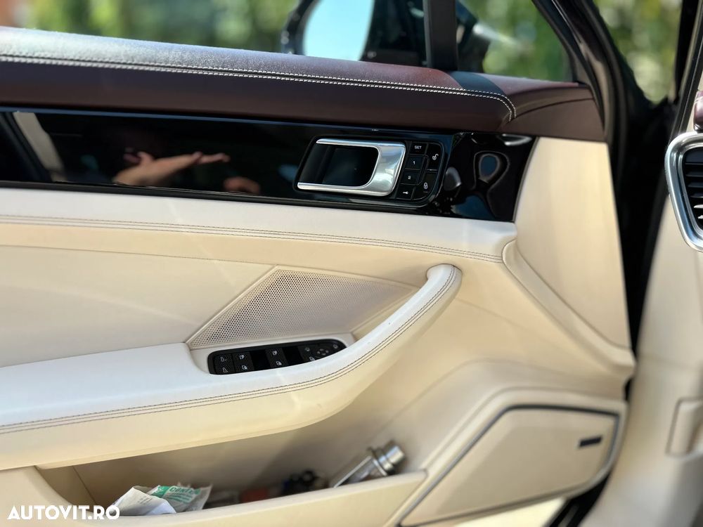 Porsche Panamera 4S - 13