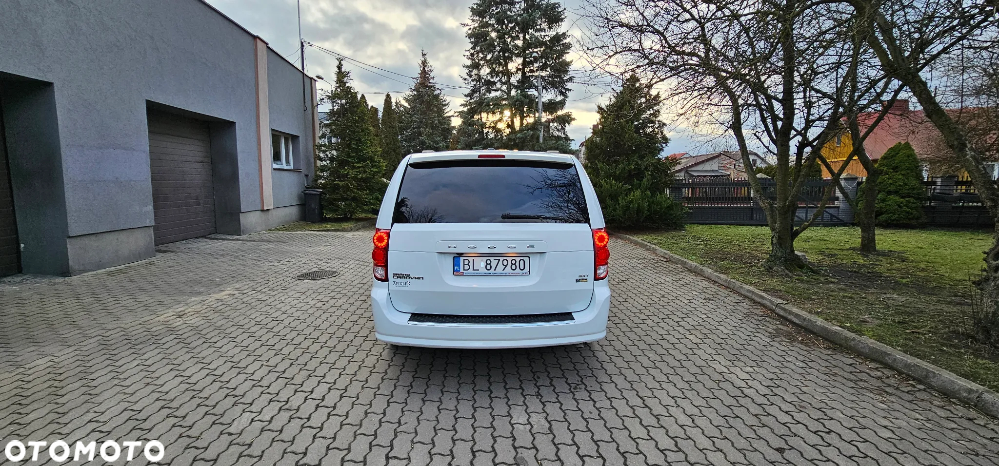 Dodge Grand Caravan - 27