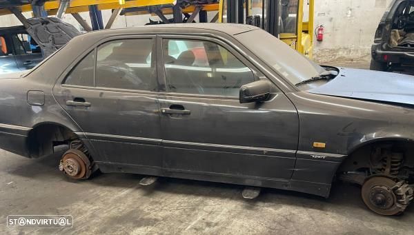 Para Peças Mercedes-Benz C-Class (W202) - 2