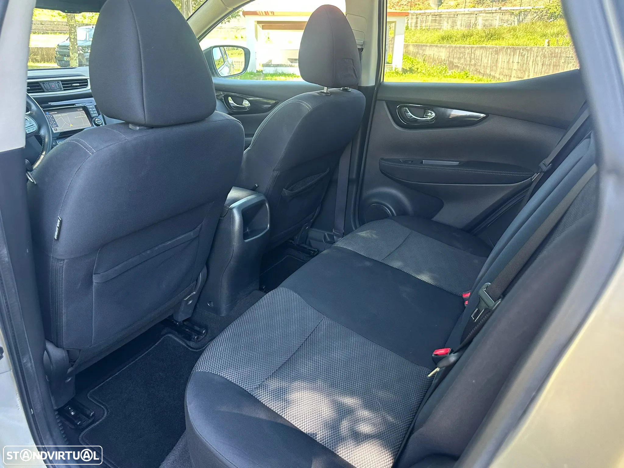 Nissan Qashqai 1.5 dCi N-Connecta - 14