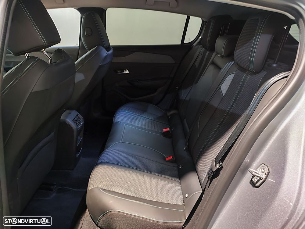 Peugeot 308 1.2 PureTech Allure - 27