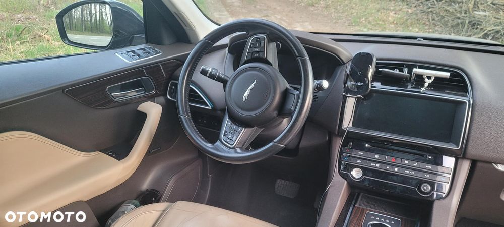 Jaguar F-Pace 2.0 i4D AWD Prestige - 12