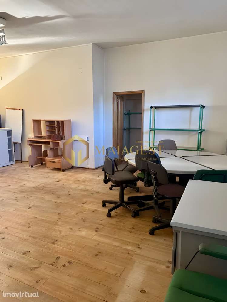 Estabelecimento Comercial com 2 Pisos e Possibilidade de Divisão - Grande imagem: 5/7