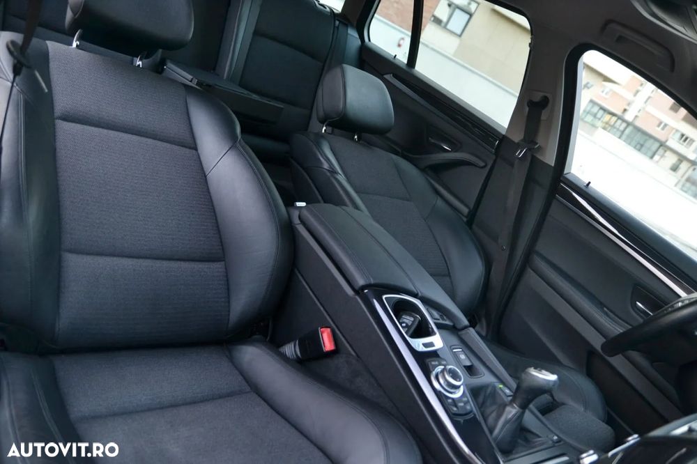 BMW Seria 5 520d Touring - 14