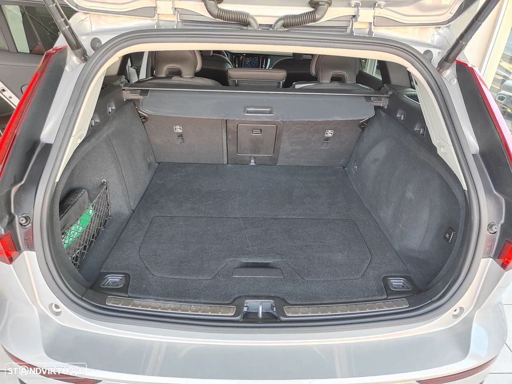 Volvo V60 2.0 T6 AWD TE Plus Bright - 17