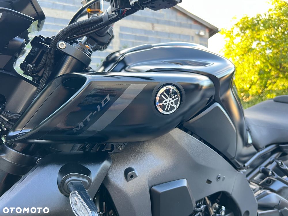 Yamaha MT - 22