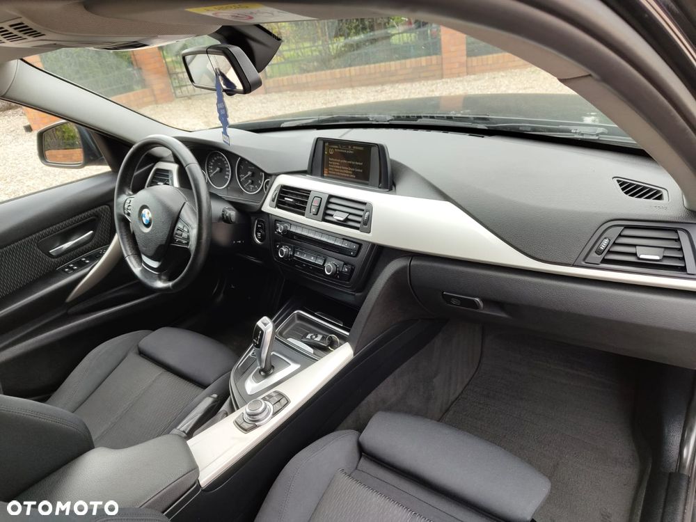 BMW Seria 3 318d Sport Line - 6