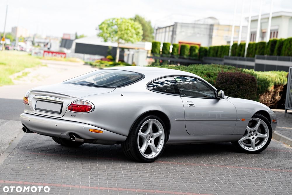 Jaguar XK8 - 11