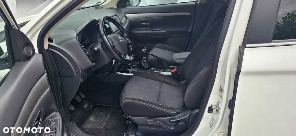 Mitsubishi Outlander 2.0 2WD Active - 16