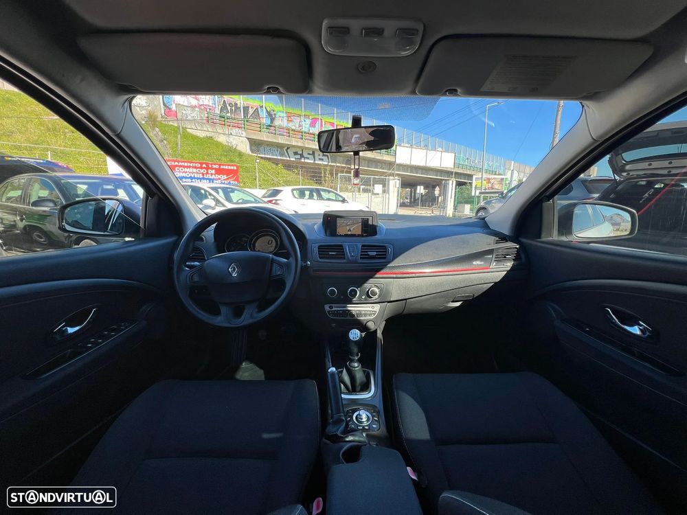 Renault Mégane Sport Tourer dCi 110 FAP Dynamique - 11