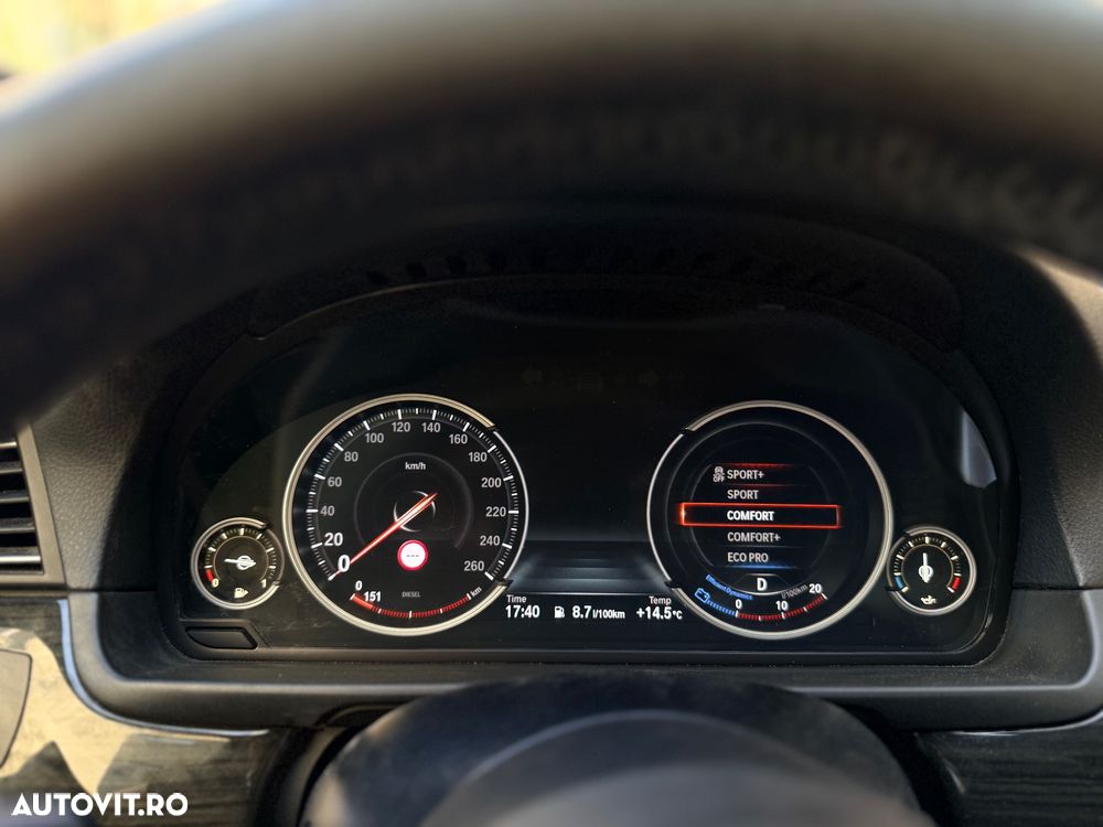 BMW Seria 5 530d xDrive - 13