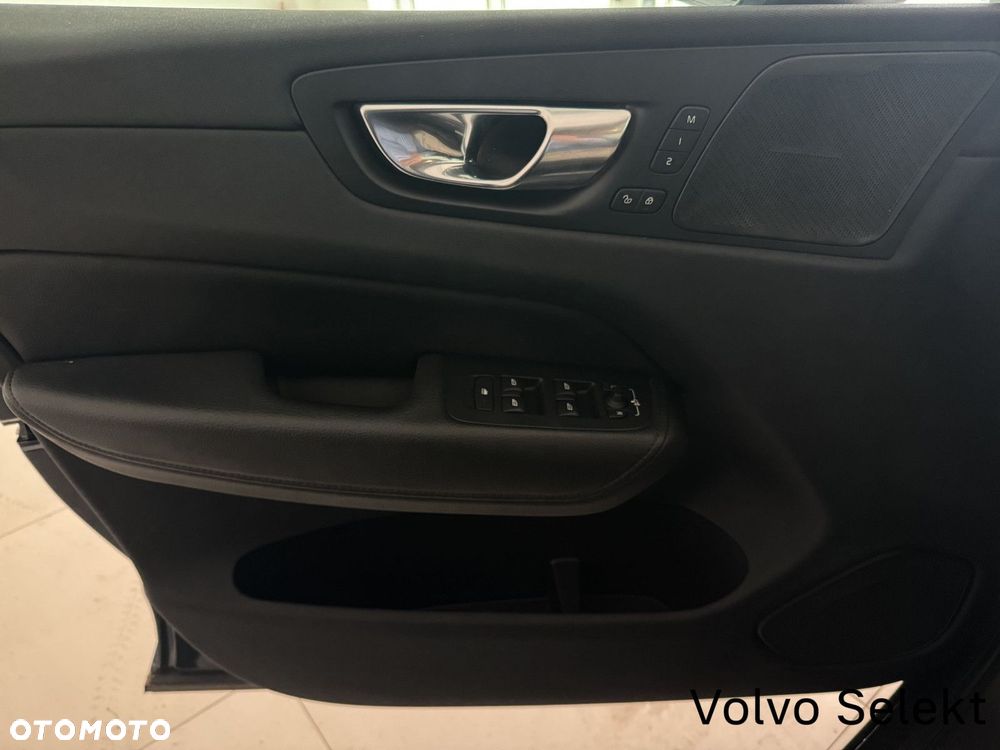 Volvo XC 60 B4 D AWD Inscription - 18