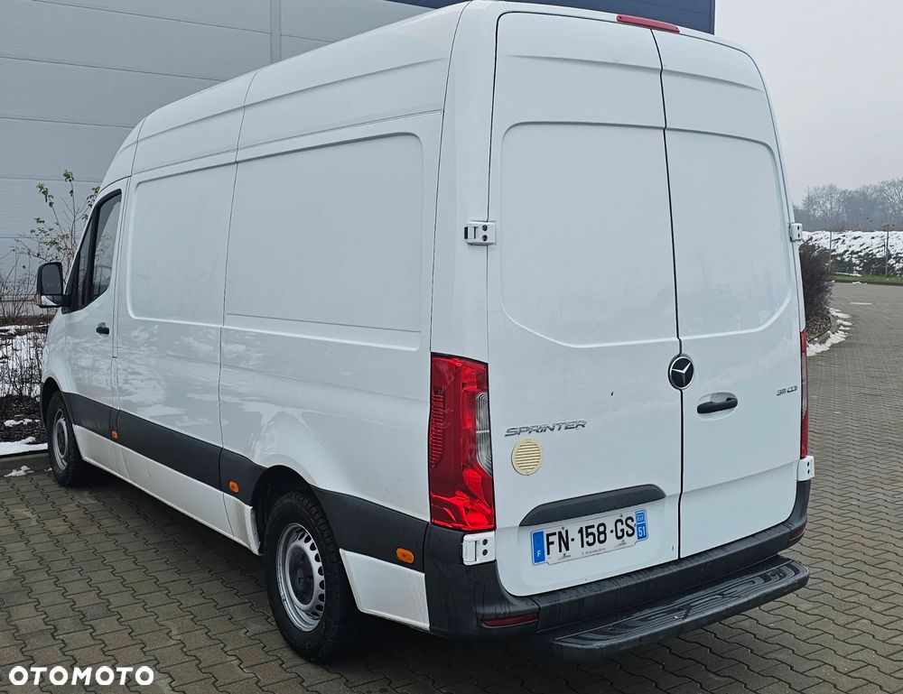 Mercedes-Benz SPRINTER - 5