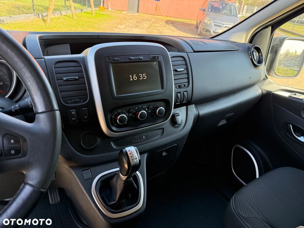 Renault Trafic - 23