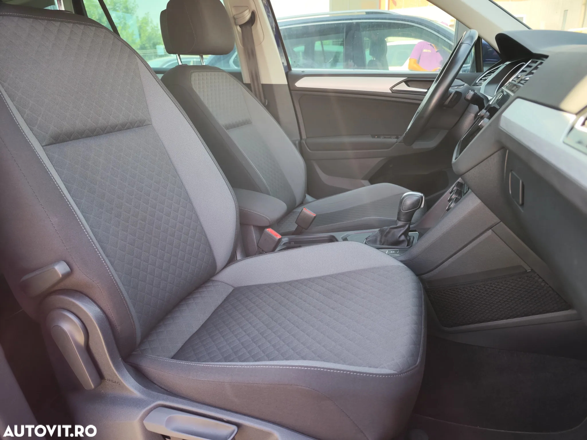Volkswagen Tiguan 2.0 TDI DSG Base - 18