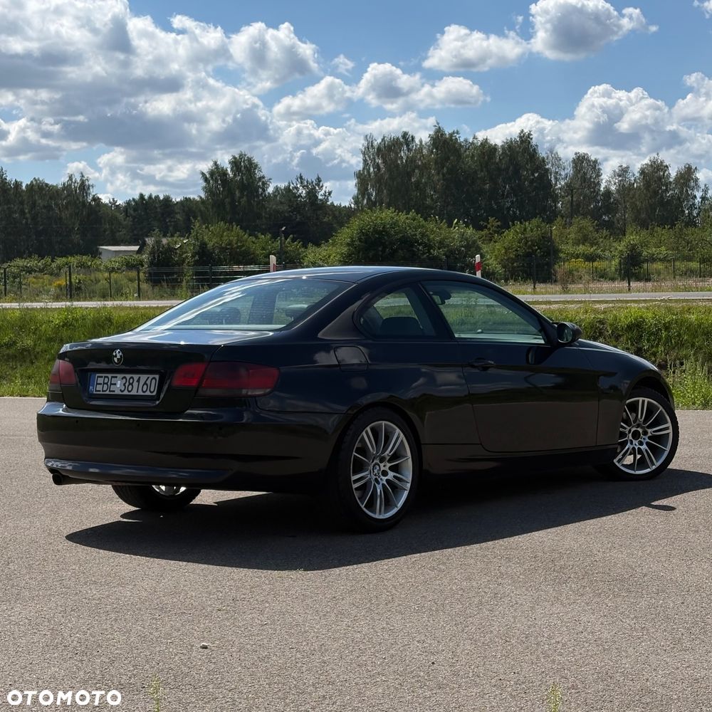 BMW Seria 3 320i M Sport Edition - 6