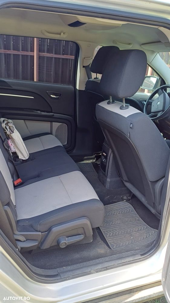 Dodge Journey - 7