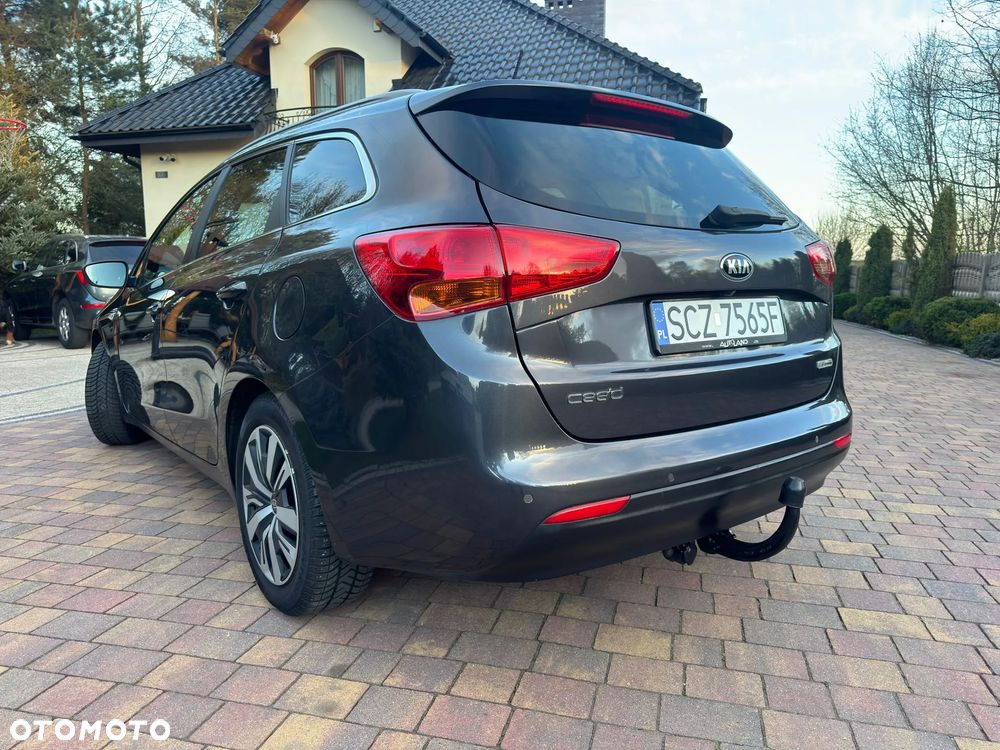 Kia Ceed - 22