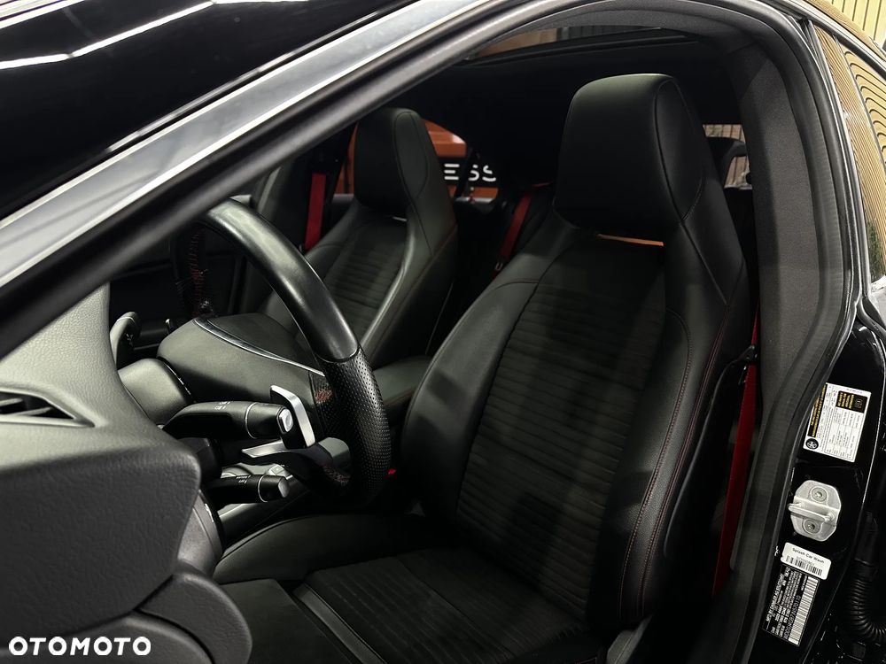 Mercedes-Benz CLA 250 4-Matic Sport - 13