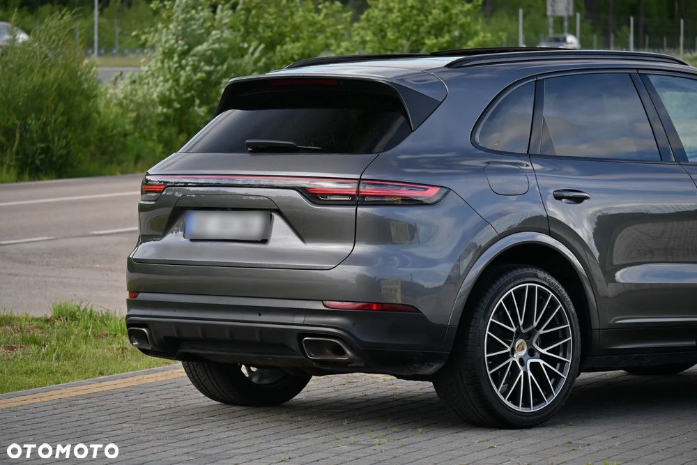 Porsche Cayenne Platinum Edition - 13