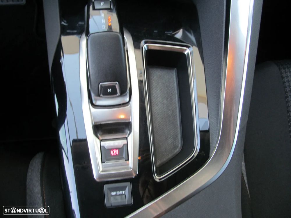 Peugeot 3008 PureTech 130 Stop & Start GPF EAT8 Active Business-Pack - 15