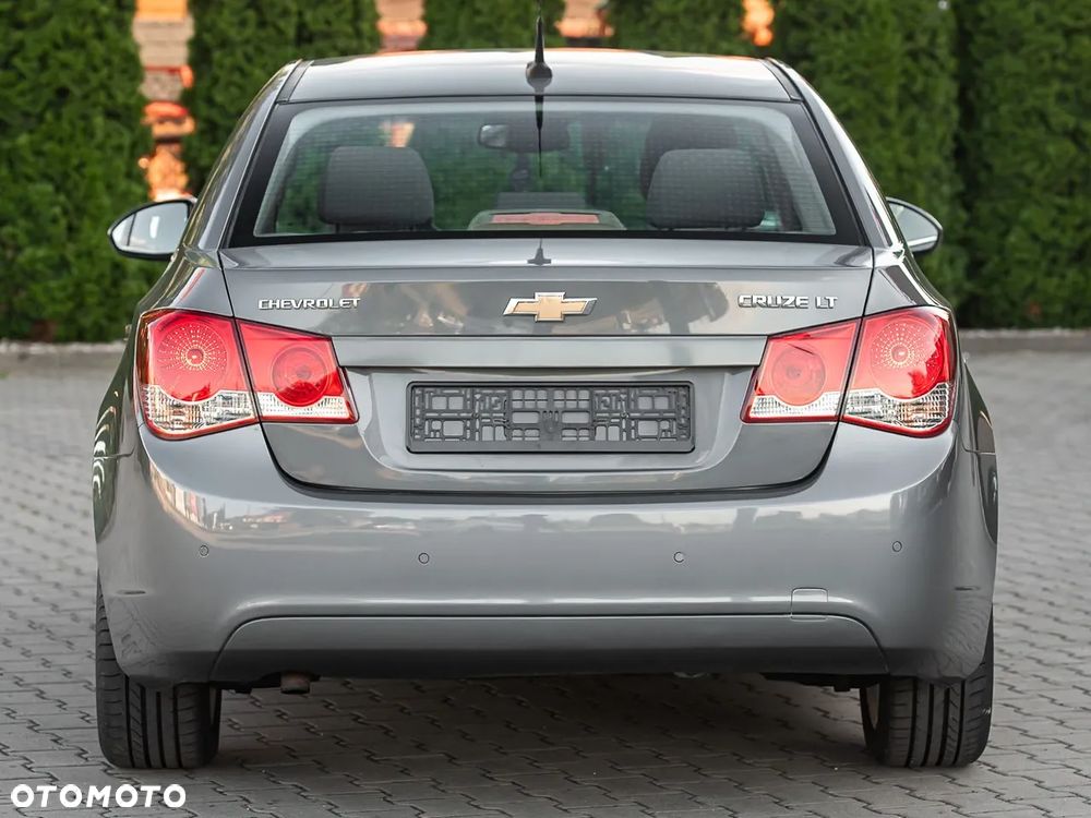 Chevrolet Cruze 1.8 LT - 11