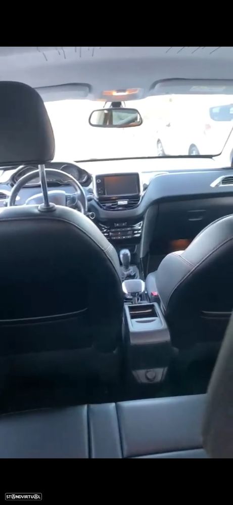 Peugeot 2008 PureTech 110 Stop&Start Allure - 25