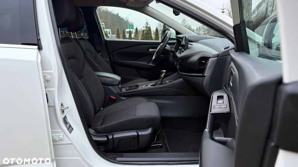 Nissan Qashqai 1.3 DIG-T N-CONNECTA - 32