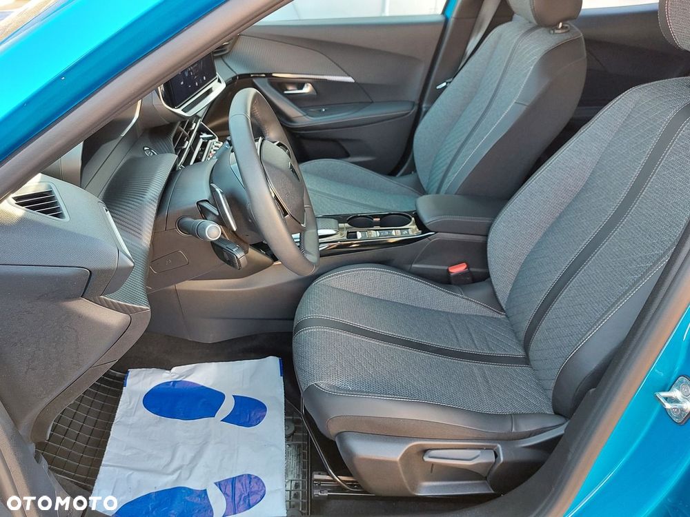 Peugeot 2008 1.2 PureTech Allure S&S EAT8 - 10