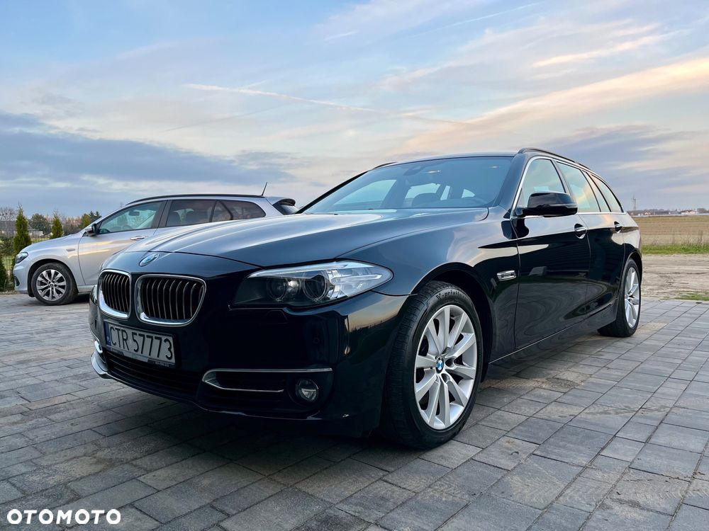 BMW Seria 5 525d Touring Luxury Line - 1