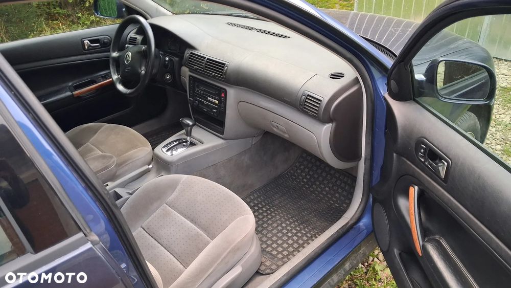Volkswagen Passat - 6
