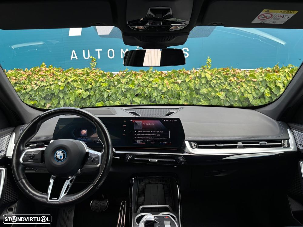 BMW iX1 xDrive30 M Sport Pack - 5