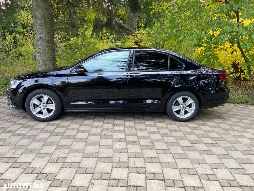 Volkswagen Jetta 1.2 TSI Trendline - 4