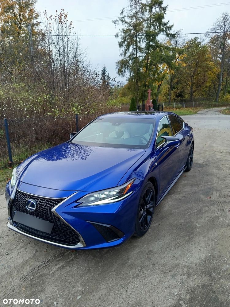 Lexus ES - 1