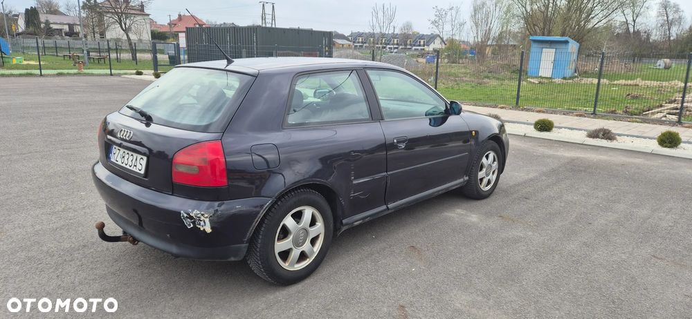 Audi A3 3-drzwiowe 1.8T Ambiente - 3