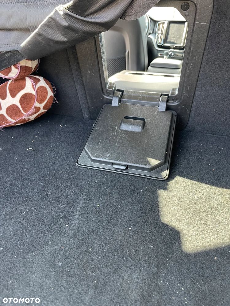 Volvo XC 60 T5 AWD Momentum - 9