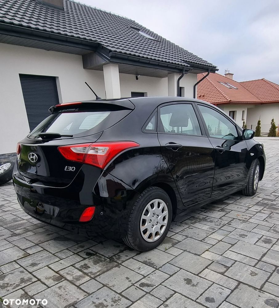 Hyundai i30 1.4 Classic + - 11
