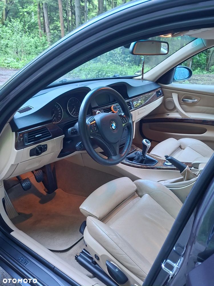 BMW Seria 3 320d - 13