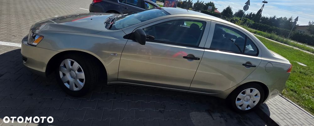 Mitsubishi Lancer 1.8 Inform - 17