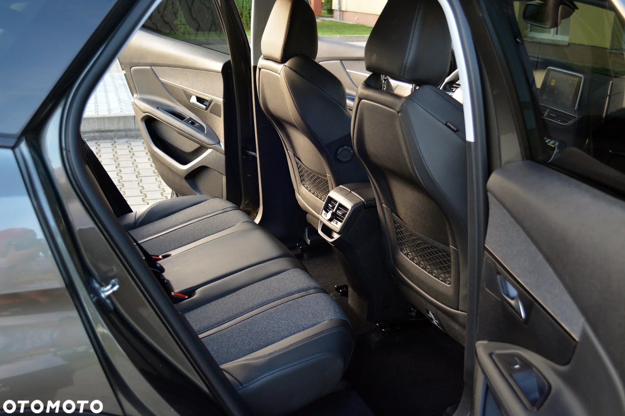 Peugeot 3008 1.2 PureTech Allure - 25