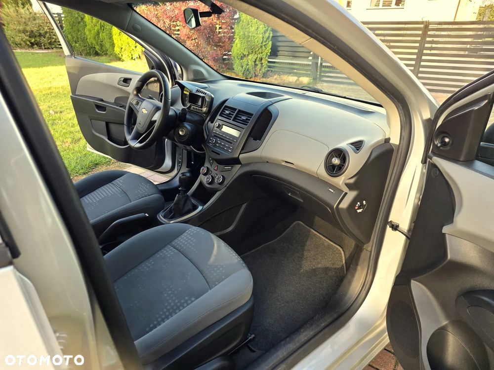Chevrolet Aveo 1.2 LS - 16