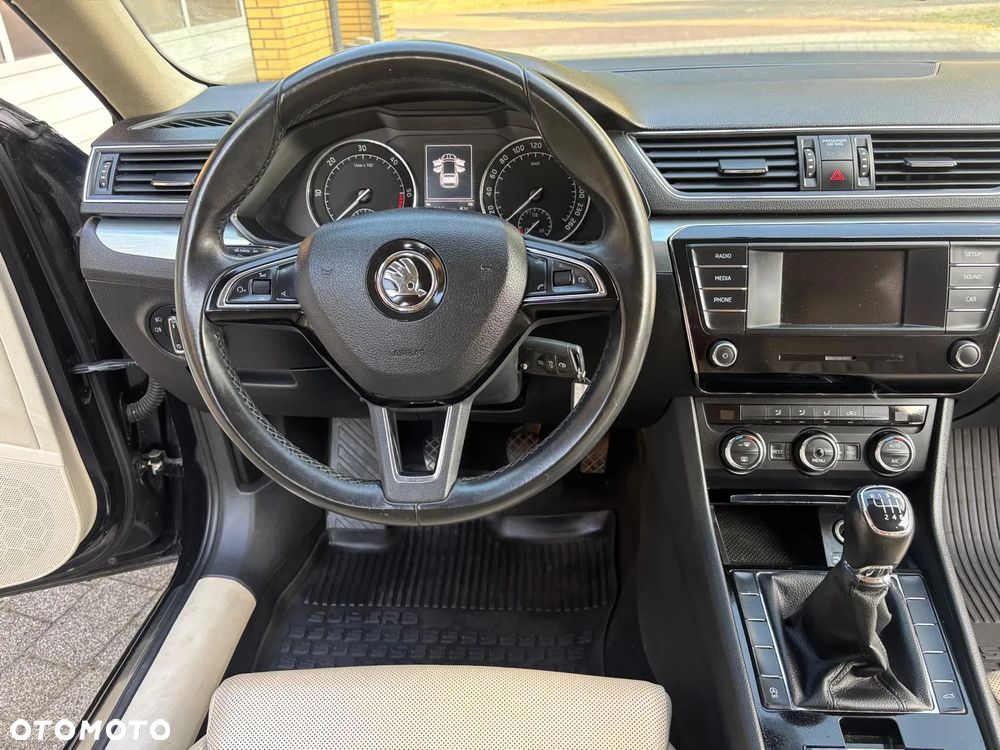 Skoda Superb 2.0 TDI L&K - 18