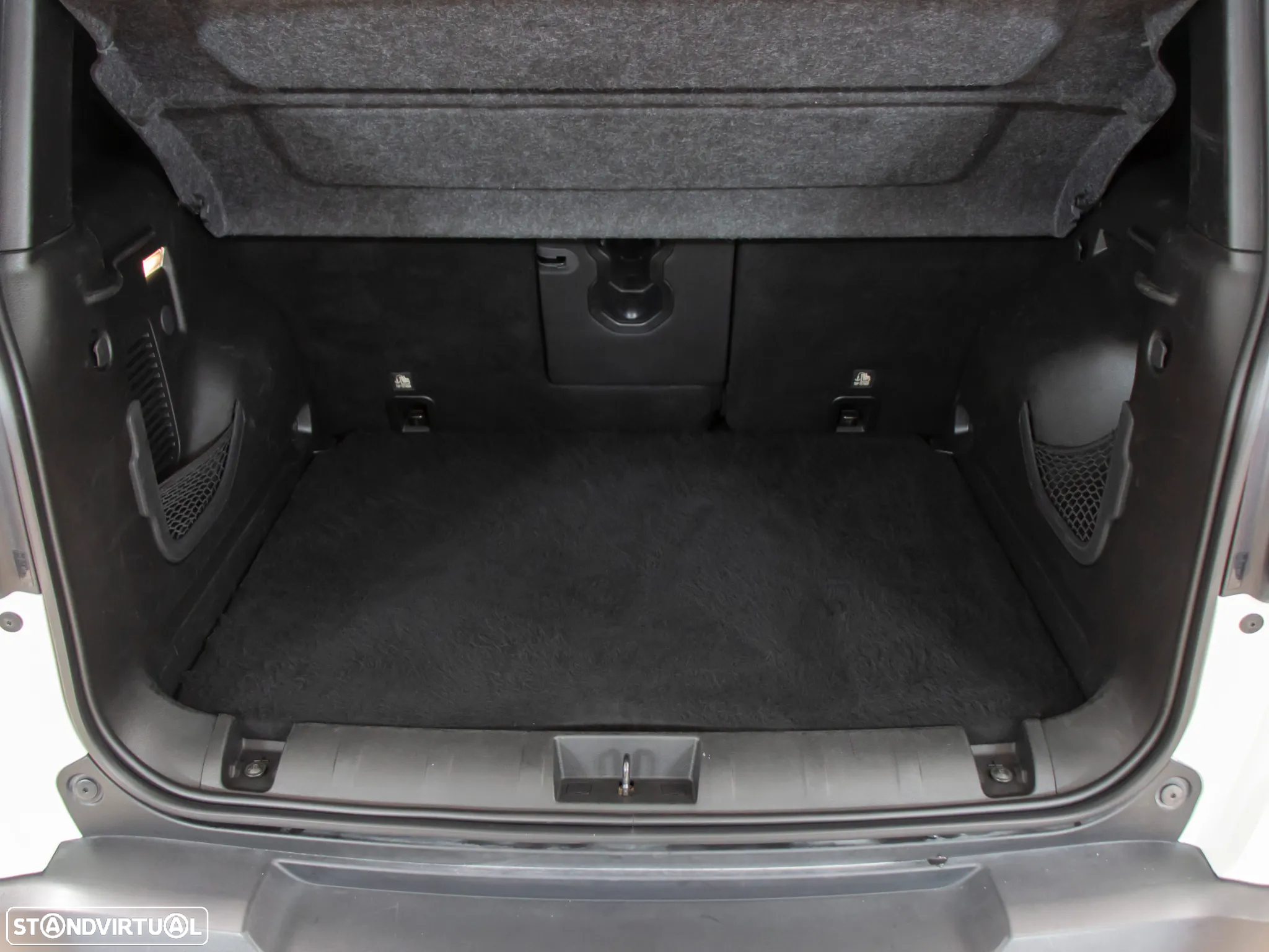 Jeep Renegade 1.0 T Limited - 9
