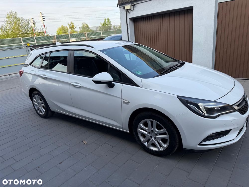 Opel Astra 1.6 D Start/Stop Business - 1