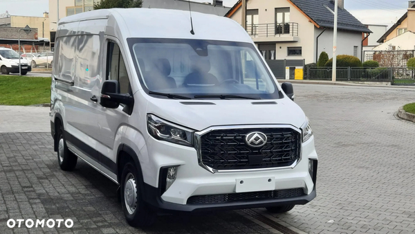 Maxus DELIVER 9