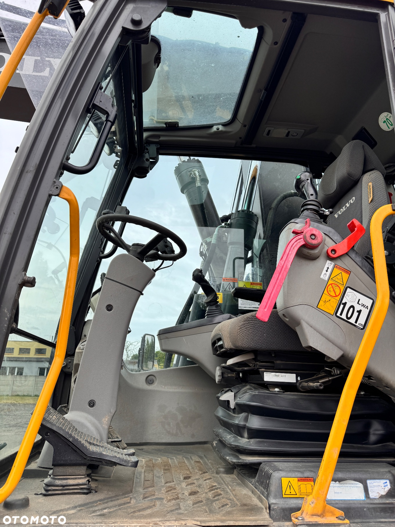 Volvo EW140D - 12