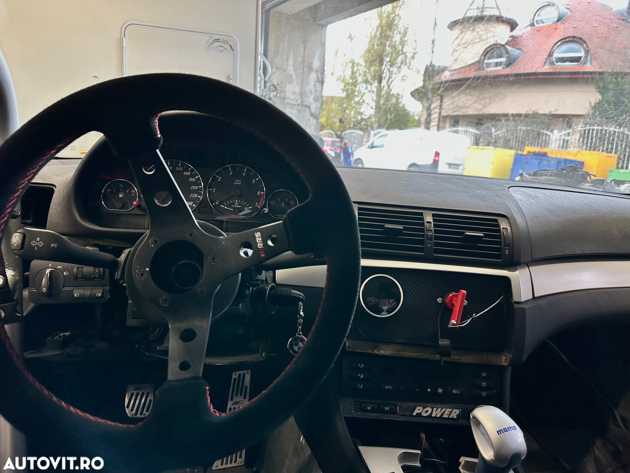 BMW Seria 3 330 i Coupe - 9