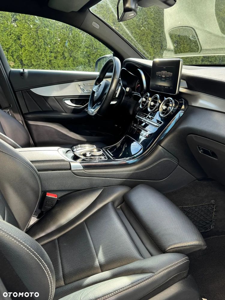 Mercedes-Benz GLC 350 d 4Matic 9G-TRONIC AMG Line - 12